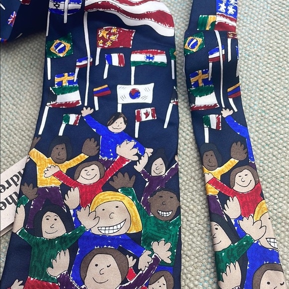 Vintage 1994 Save The Children Silk Tie Flag Art - Picture 7 of 14